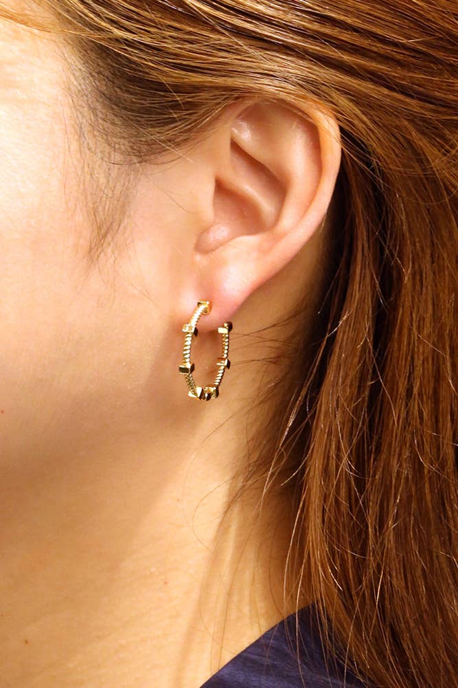 14K Spin Wheel Huggie Earrings: Gold