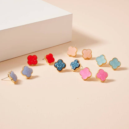 Flower Stud Earrings: Black