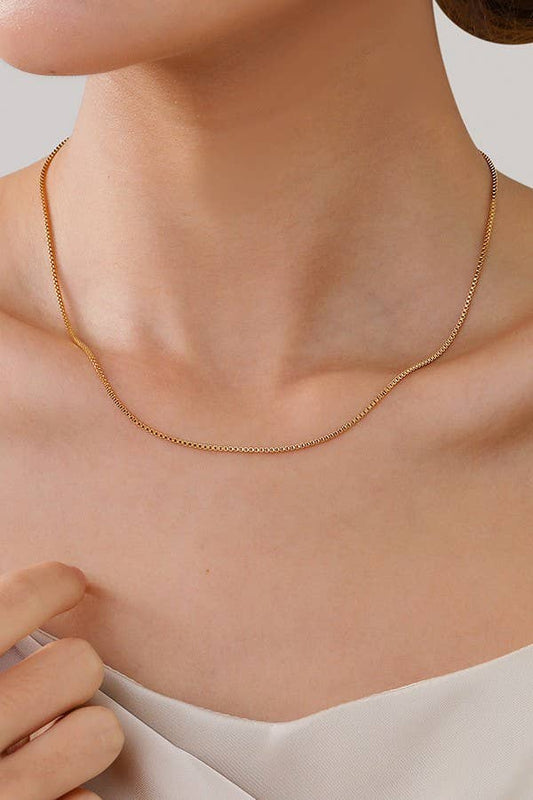 STAINLESS STEEL WATERPROOF TARNISH FREE NECKLACE BOX: Gold