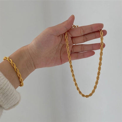 STAINLESS STEEL WATERPROOF TARNISH FREE NECKLACE BOX: Gold