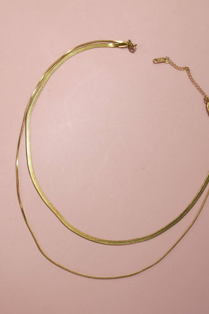 STAINLESS STEEL TARNISH FREE  MULTI LAYER NECKLACE: Silver