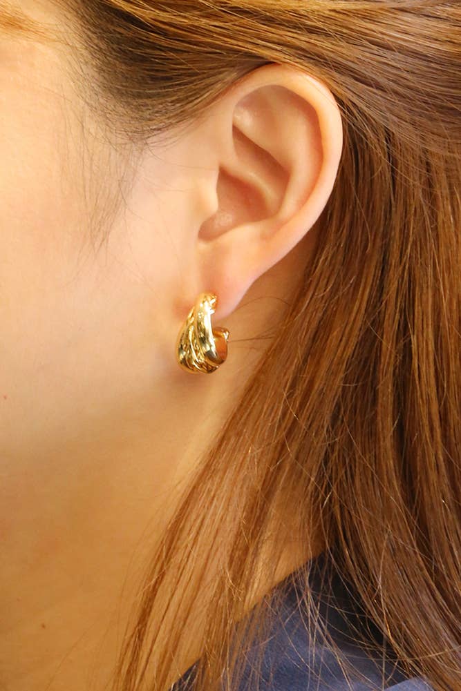 14K Crossover Hoop Post Earrings: Gold